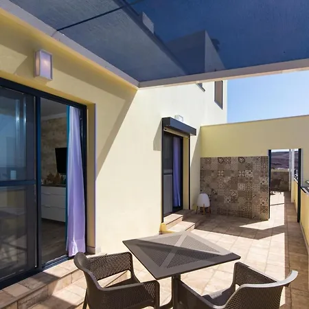 Beachfront Mar Y Sol Los Reyes Apartment
